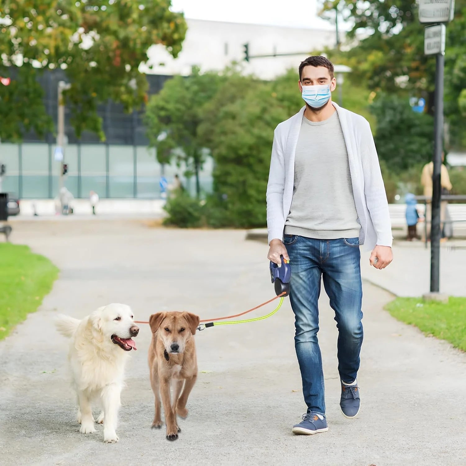 Dual Retractable Dog Leash with Reflective Design & 360° Swivel